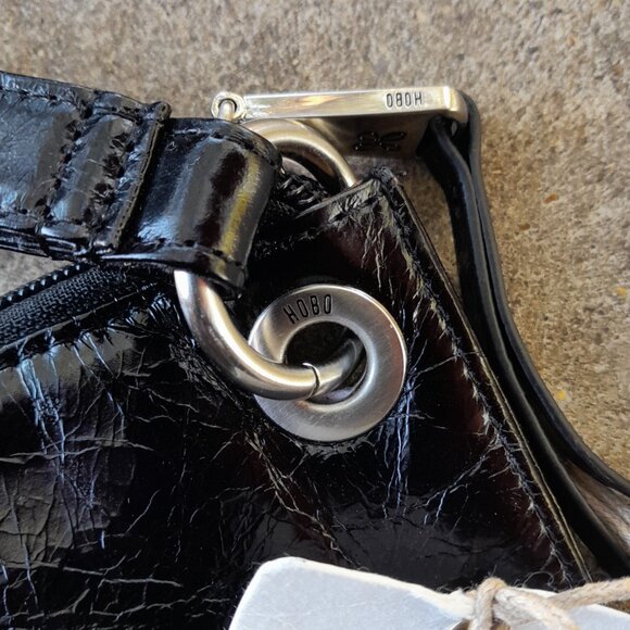 SOLD🔴🔴🔴🔴🔴HOBO Black Leather Minimalist Classic Wristlet Clutch Purse Wallet - Picture 3 of 5